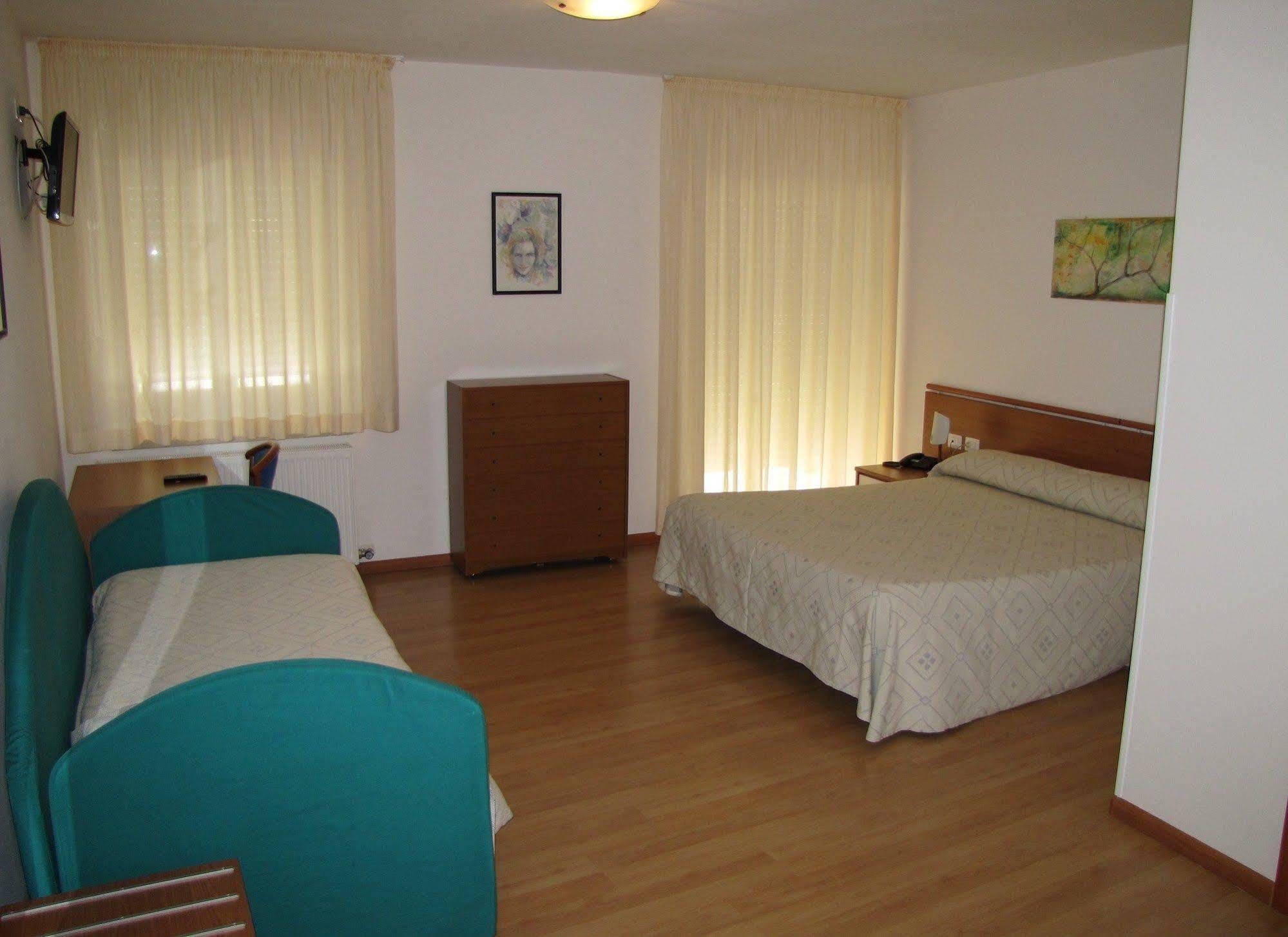Hotel Scaranò Levico Terme Esterno foto