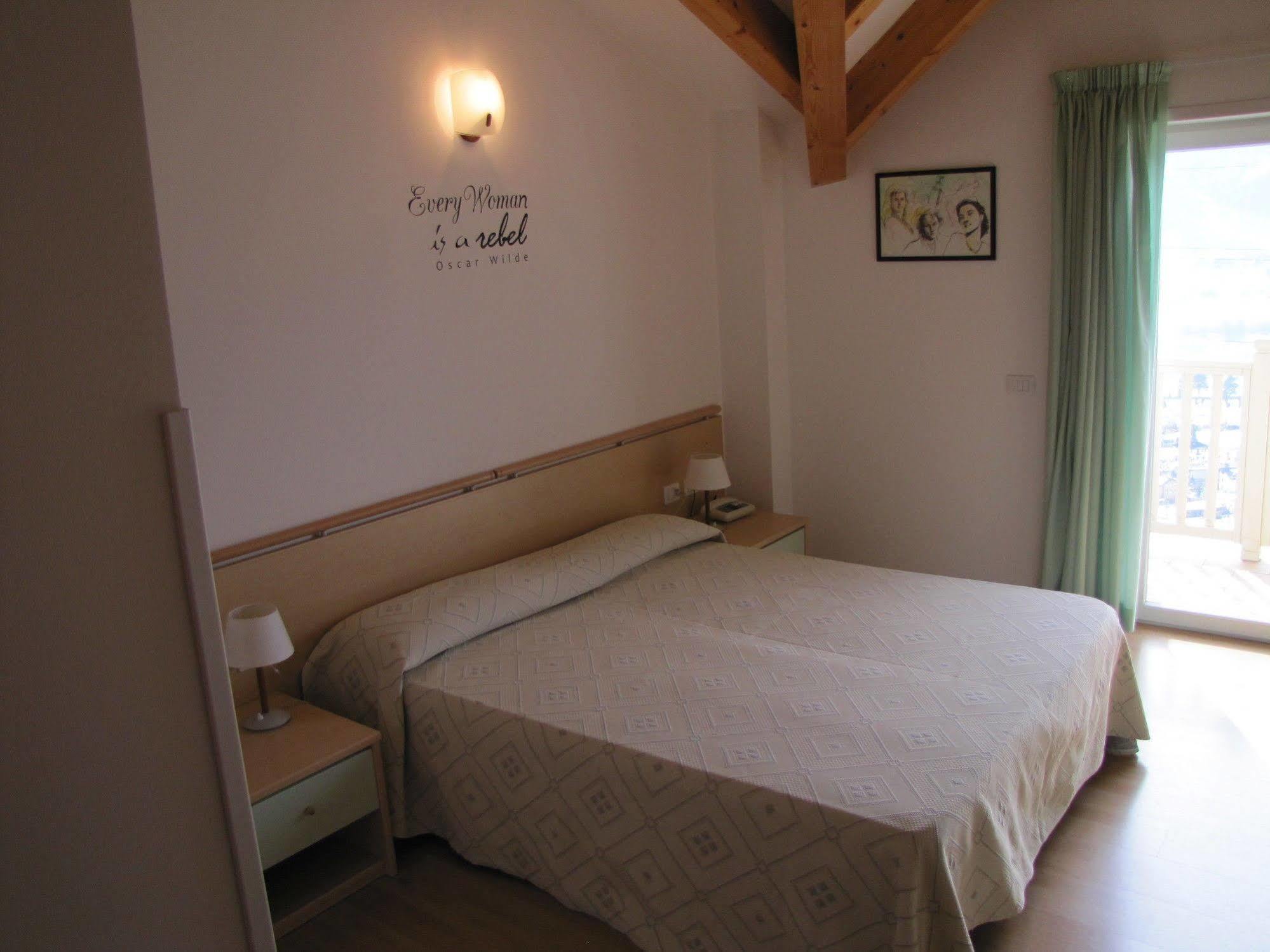Hotel Scaranò Levico Terme Esterno foto